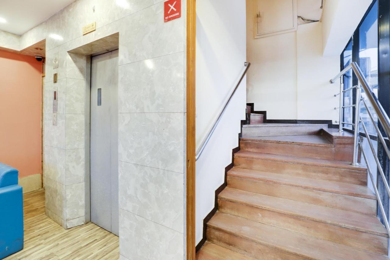 Oyo Hotel Dash فَدودارا المظهر الخارجي الصورة